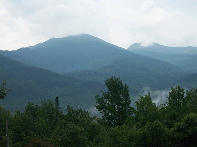 New England Six Pack of Peaks Image