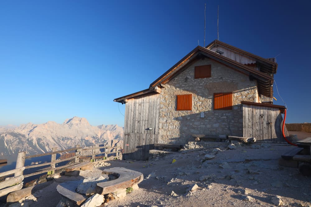 Stage 4: Rifugio Lagazuoi to Rifugio Nuvolau